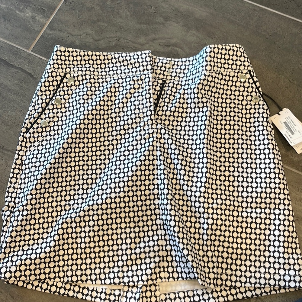 Tail activewear golf skort w/liner. Sz 2.